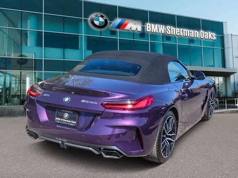 Used 2024 BMW Z4 M40i w/ Premium Package image 4