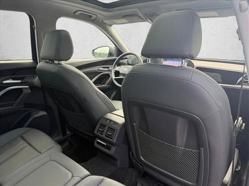 Used 2025 Audi Q5 Premium AWD/4WD image 23