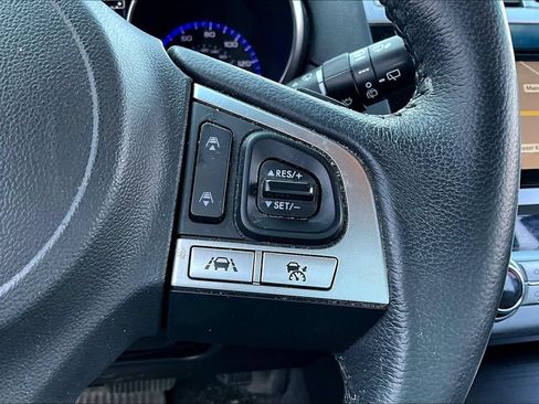 Used 2017 Subaru Outback 2.5i Limited AWD/4WD image 11