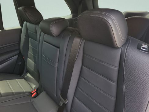 Certified 2025 Mercedes-Benz GLS 580 4MATIC image 9