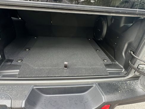 Used 2022 Jeep Wrangler Unlimited Rubicon w/ Steel Bumper Group image 13