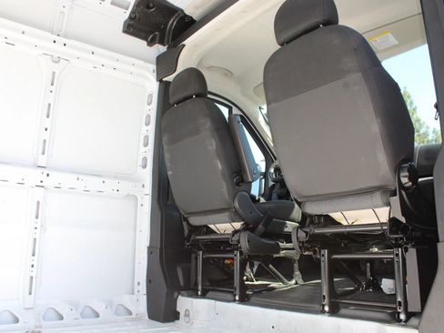 Used 2024 RAM ProMaster 2500 w/ Safety Group FWD image 14