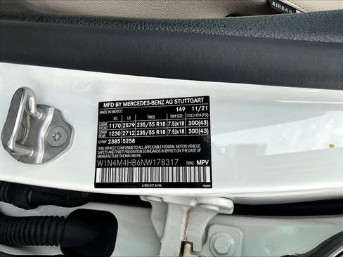 Used 2022 Mercedes-Benz GLB 250 4MATIC image 20
