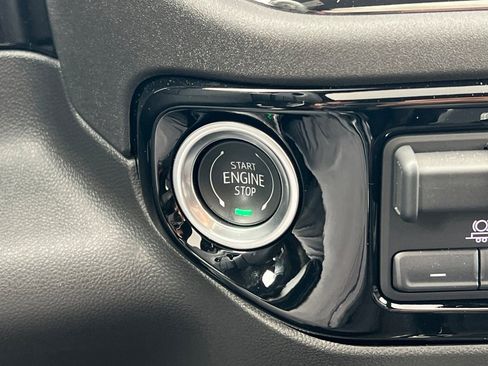 Certified 2025 Chevrolet Silverado 1500 ZR2 w/ Technology Package image 34