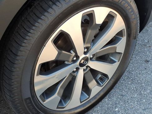 Used 2020 Kia Telluride S AWD/4WD image 12