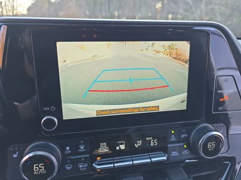 Used 2023 Toyota Highlander XSE image 26