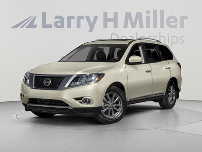 Used 2016 Nissan Pathfinder Platinum