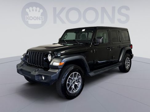 Used 2024 Jeep Wrangler Unlimited Sport AWD/4WD image 1
