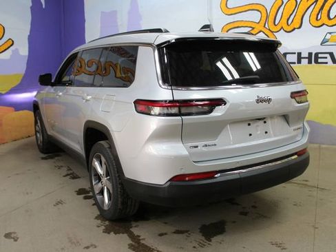 Used 2021 Jeep Grand Cherokee L Limited AWD/4WD image 6