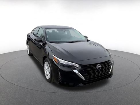 Used 2025 Nissan Sentra S image 3