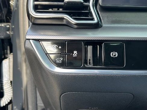 Used 2025 Kia Sportage SX AWD/4WD image 21