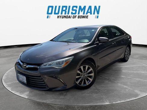 Used 2016 Toyota Camry XLE w/ Advanced Technology Package FWD image 2