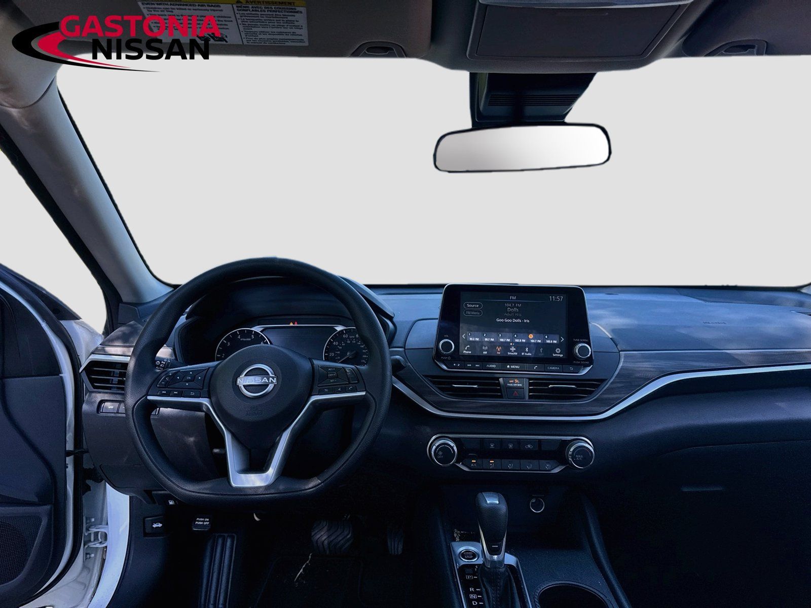 Used 2025 Nissan Altima 2.5 SV FWD image 27