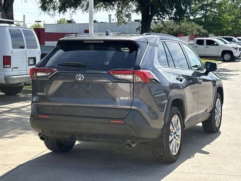 Used 2024 Toyota RAV4 XLE Premium FWD image 4