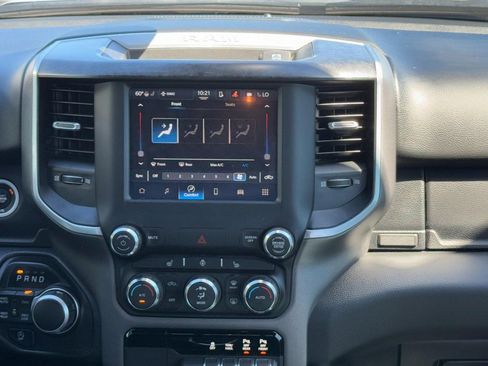 Used 2022 RAM 1500 Big Horn AWD/4WD image 16