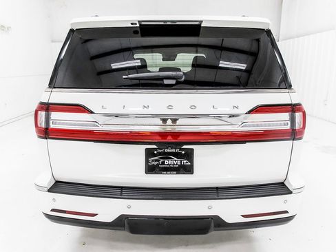 Used 2021 Lincoln Navigator Reserve w/ Luxury Package RWD image 7