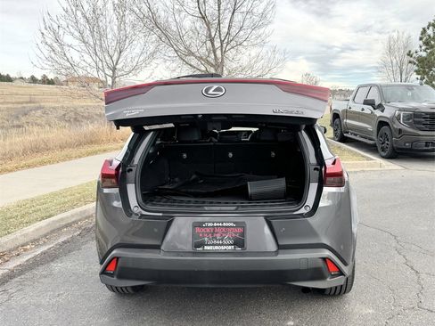 Used 2022 Lexus UX 250h w/ Premium Package image 8