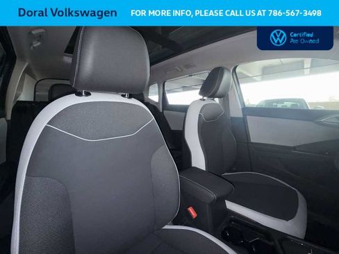Used 2025 Volkswagen Taos SE FWD image 27