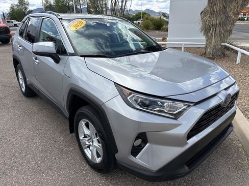 Used 2020 Toyota RAV4 XLE w/ Convenience Package image 9