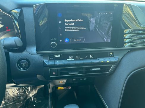 Used 2025 Toyota Camry LE image 18