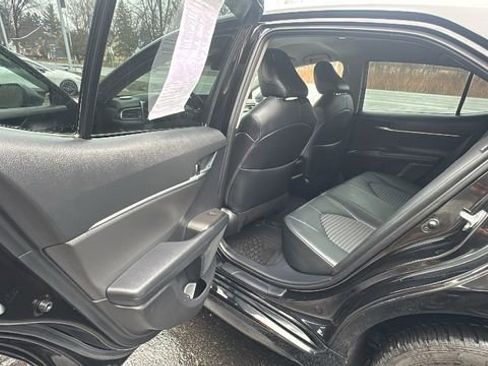 Used 2023 Toyota Camry SE w/ Blackout Package (TMS) image 34