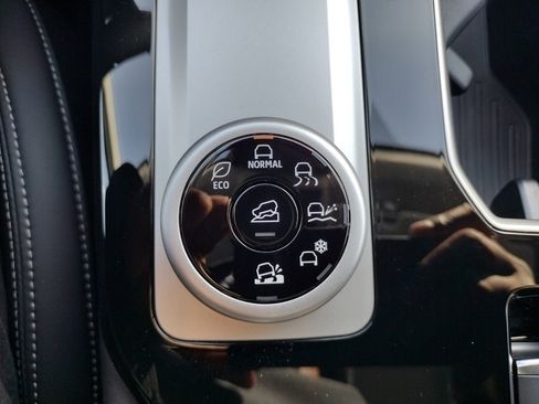 New 2026 Mitsubishi Outlander Trail Edition image 24