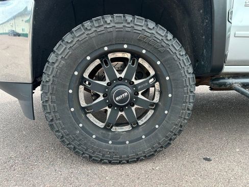 Used 2016 Chevrolet Silverado 2500 LT AWD/4WD image 38