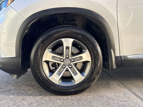 Used 2023 Honda Pilot EX-L image 8