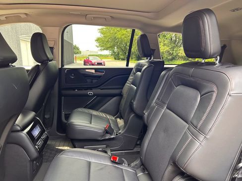 Used 2024 Lincoln Aviator Reserve w/ Equipment Group 201A AWD/4WD image 12