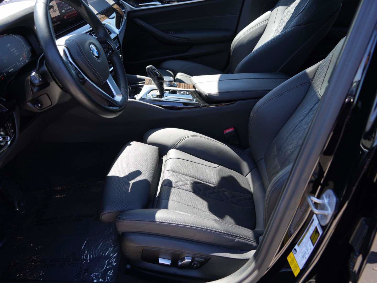 Used 2023 BMW 530i w/ Convenience Package RWD image 25