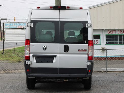 Used 2014 RAM ProMaster 2500 w/ Interior Convenience Group image 7