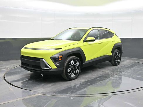 Certified 2025 Hyundai Kona SEL image 4
