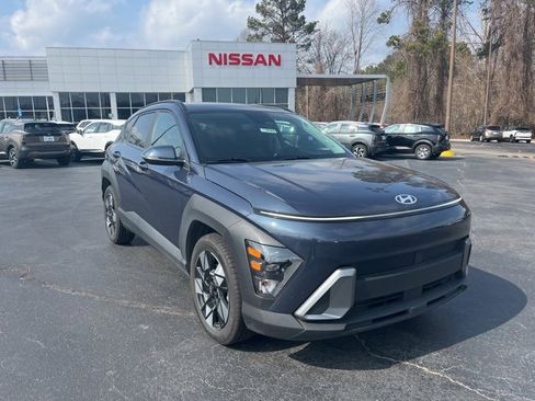 Used 2025 Hyundai Kona SEL image 1