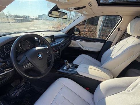 Used 2014 BMW X5 xDrive35d image 21