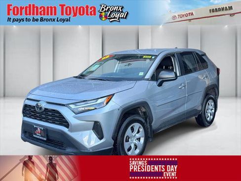 Certified 2025 Toyota RAV4 LE image 1