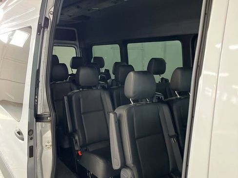 Used 2024 Mercedes-Benz Sprinter 2500 image 17