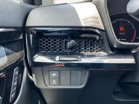 Used 2025 Honda CR-V EX-L image 18