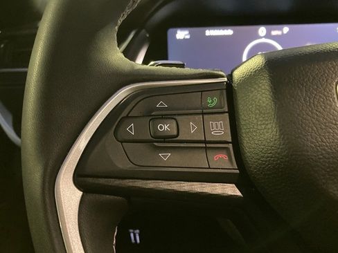 Used 2024 Jeep Grand Cherokee L Altitude image 16