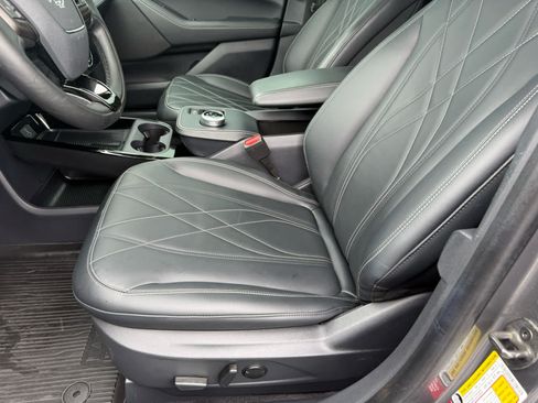 Used 2023 Ford Mustang Mach-E Select w/ Comfort Package Lite RWD image 4