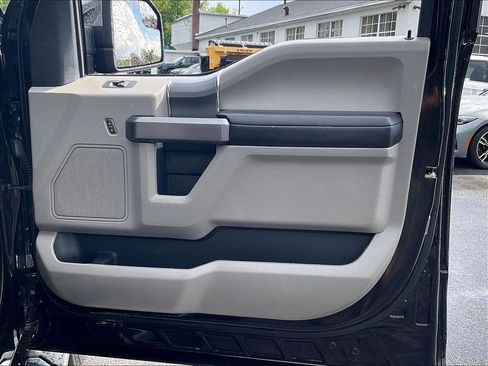 Used 2020 Ford F150 XLT w/ Equipment Group 301A Mid RWD image 26