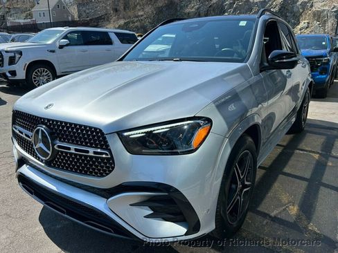Used 2024 Mercedes-Benz GLE 450 4MATIC image 6