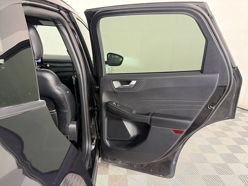 Used 2025 Ford Escape ST-Line Select AWD/4WD image 28