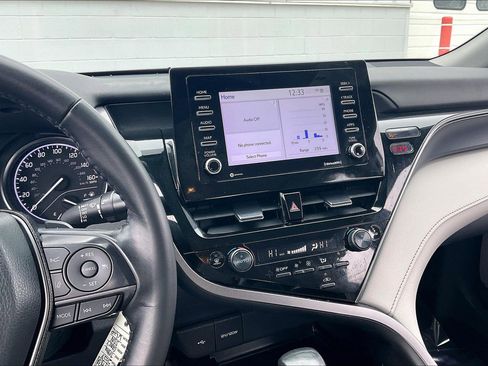 Used 2023 Toyota Camry SE image 7