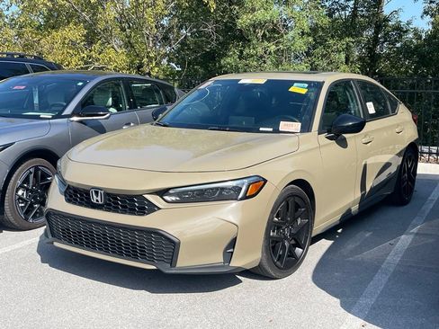 Used 2025 Honda Civic Sport image 5