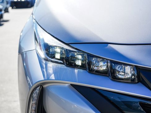 Used 2021 Toyota Prius Prime XLE w/ Carpet Mat Package (TMS) image 11