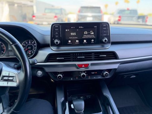 Used 2020 Kia Telluride LX FWD image 9