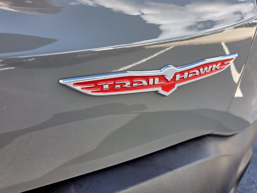 Used 2023 Jeep Renegade Trailhawk w/ Sun/Sound Group AWD/4WD image 10