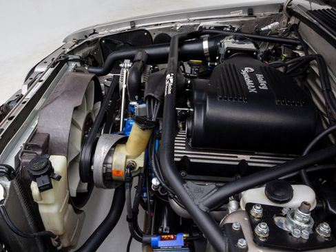 Used 1990 Ford Mustang GT RWD image 24