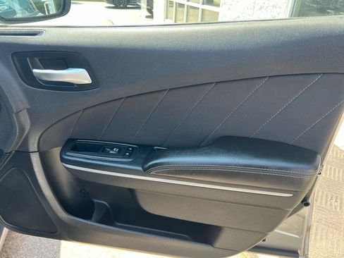 Used 2018 Dodge Charger R/T RWD image 17