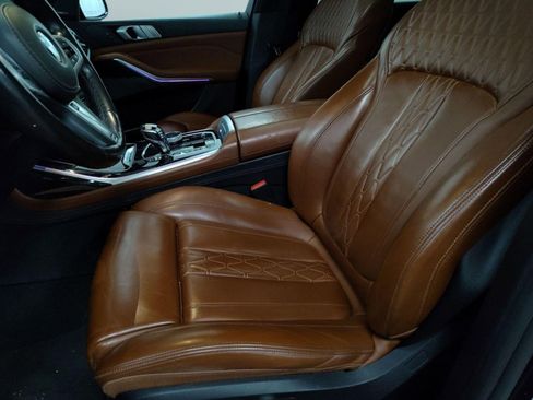 Used 2019 BMW X7 xDrive50i w/ M Sport Package image 21